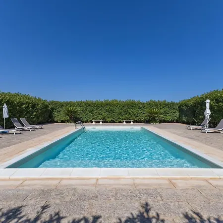 Aguglie Con Piscina Villa